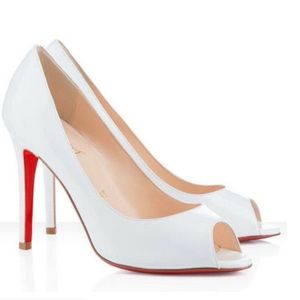 Christian Louboutin 🥰 Hostess Pick 💃💕